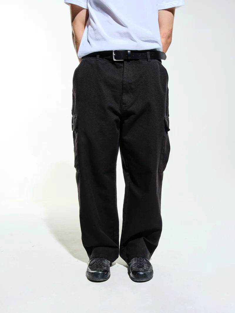 cargo pants - black - Aura