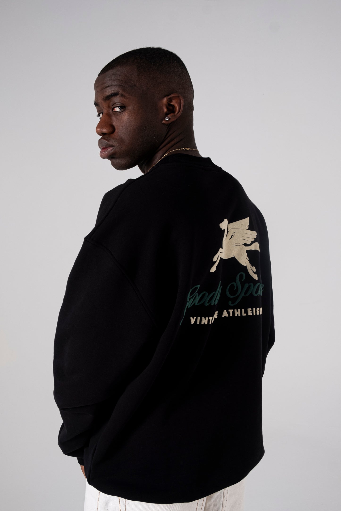 550G Premium black crewneck puff sprint - Aura