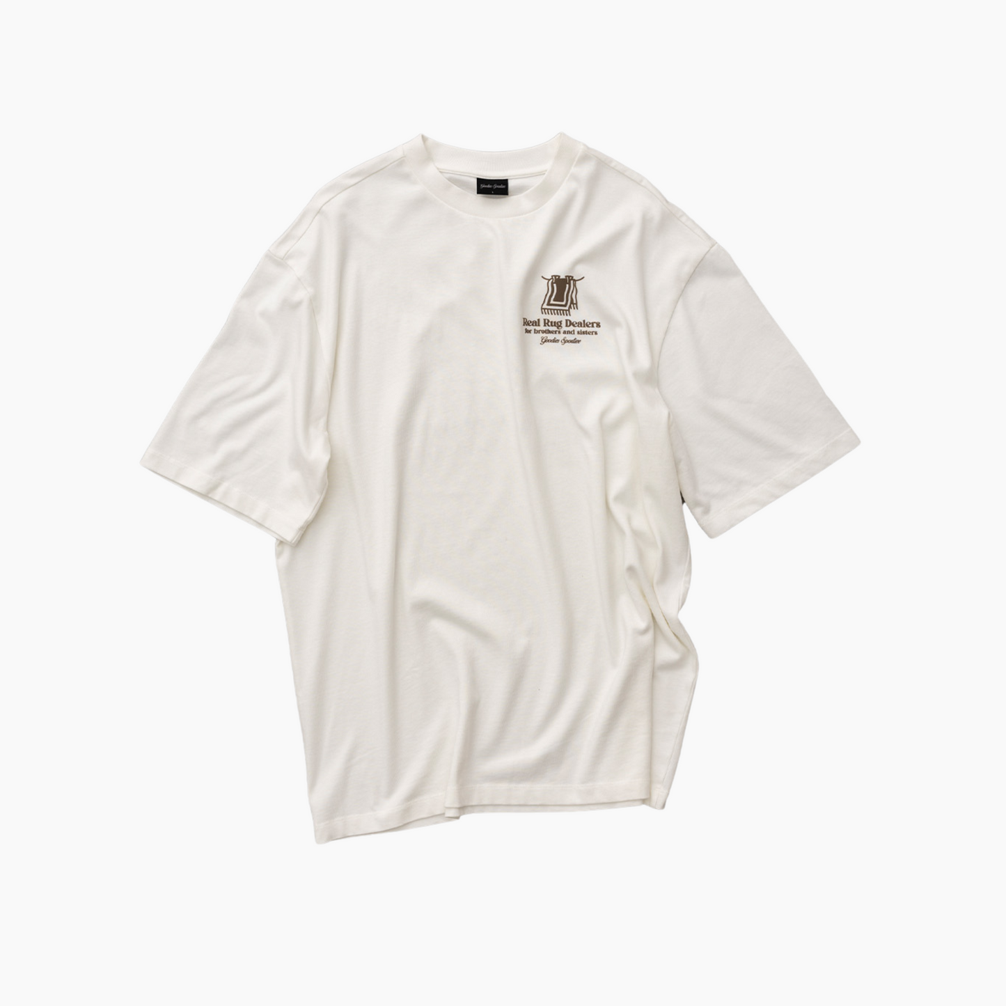 Rug dealer white tee - Aura