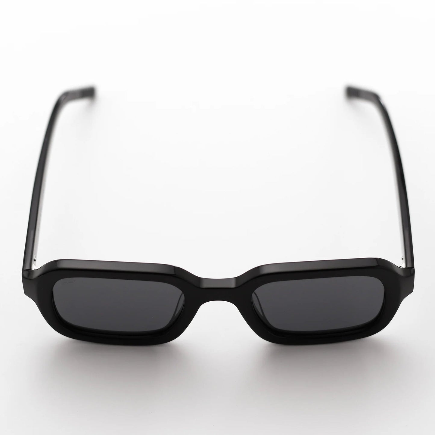 Cascade - Black Acetate / Black Lenses akila