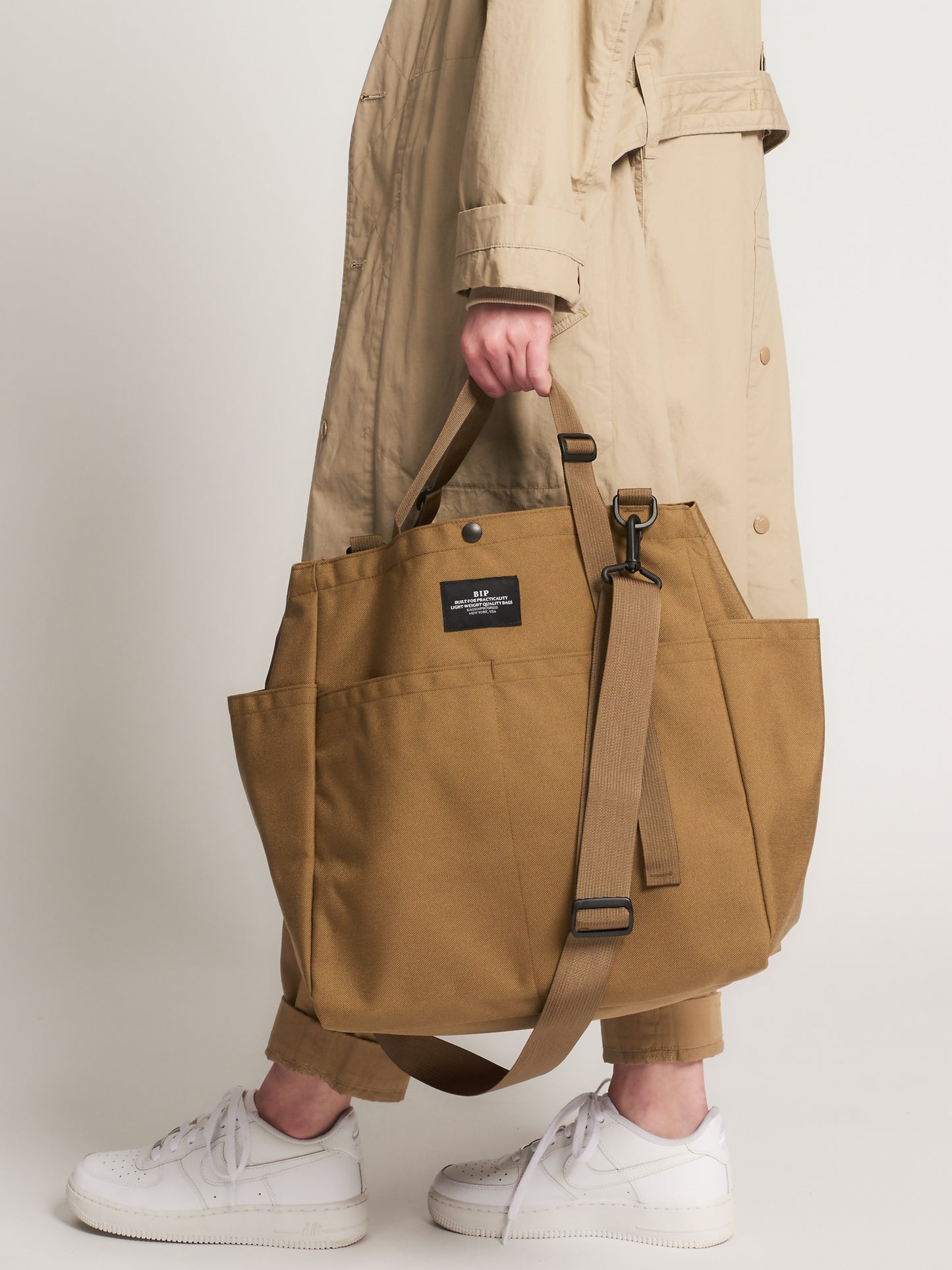 Carry-all Beach Bag - Khaki - Aura