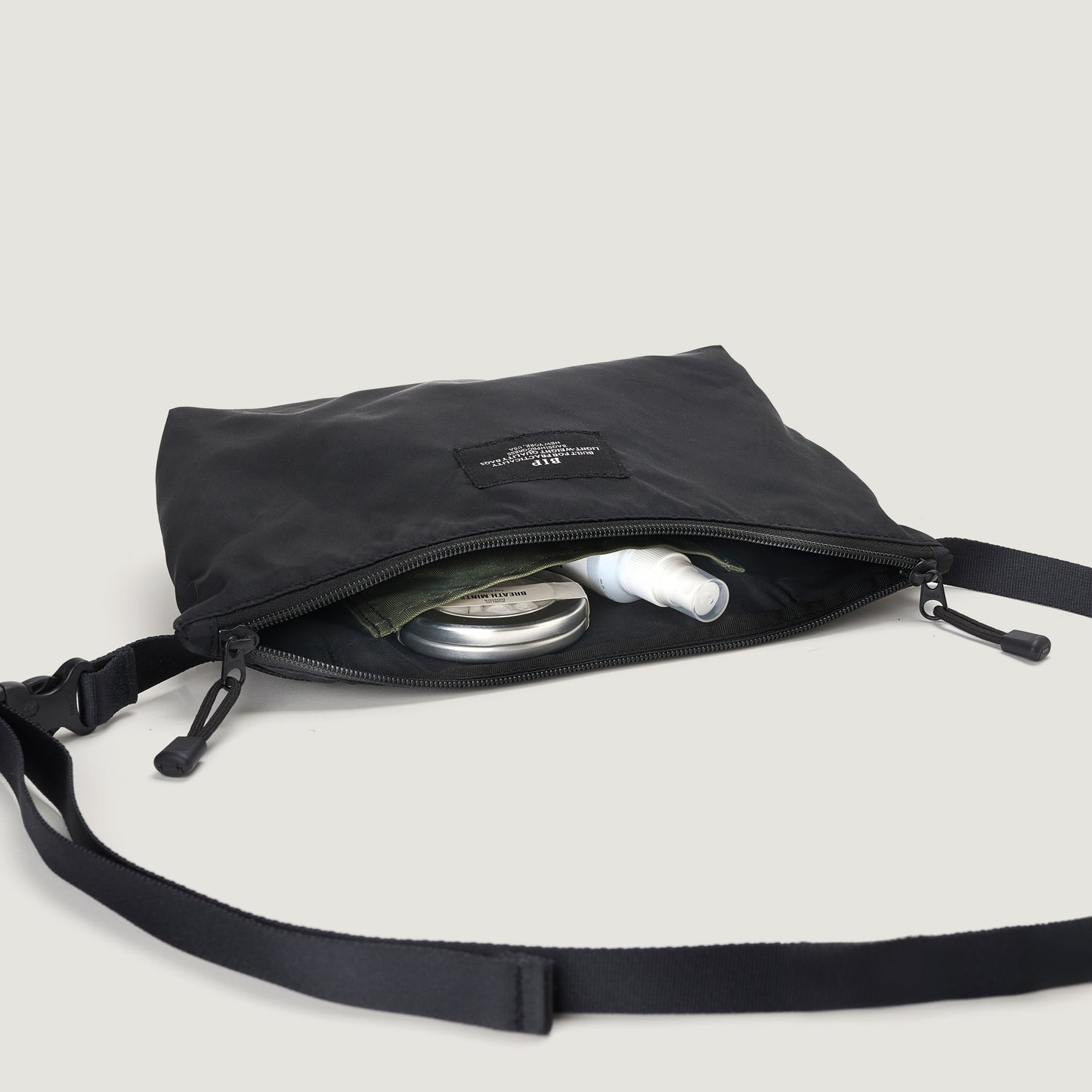 Fannypack Crossbody J - Black - Aura