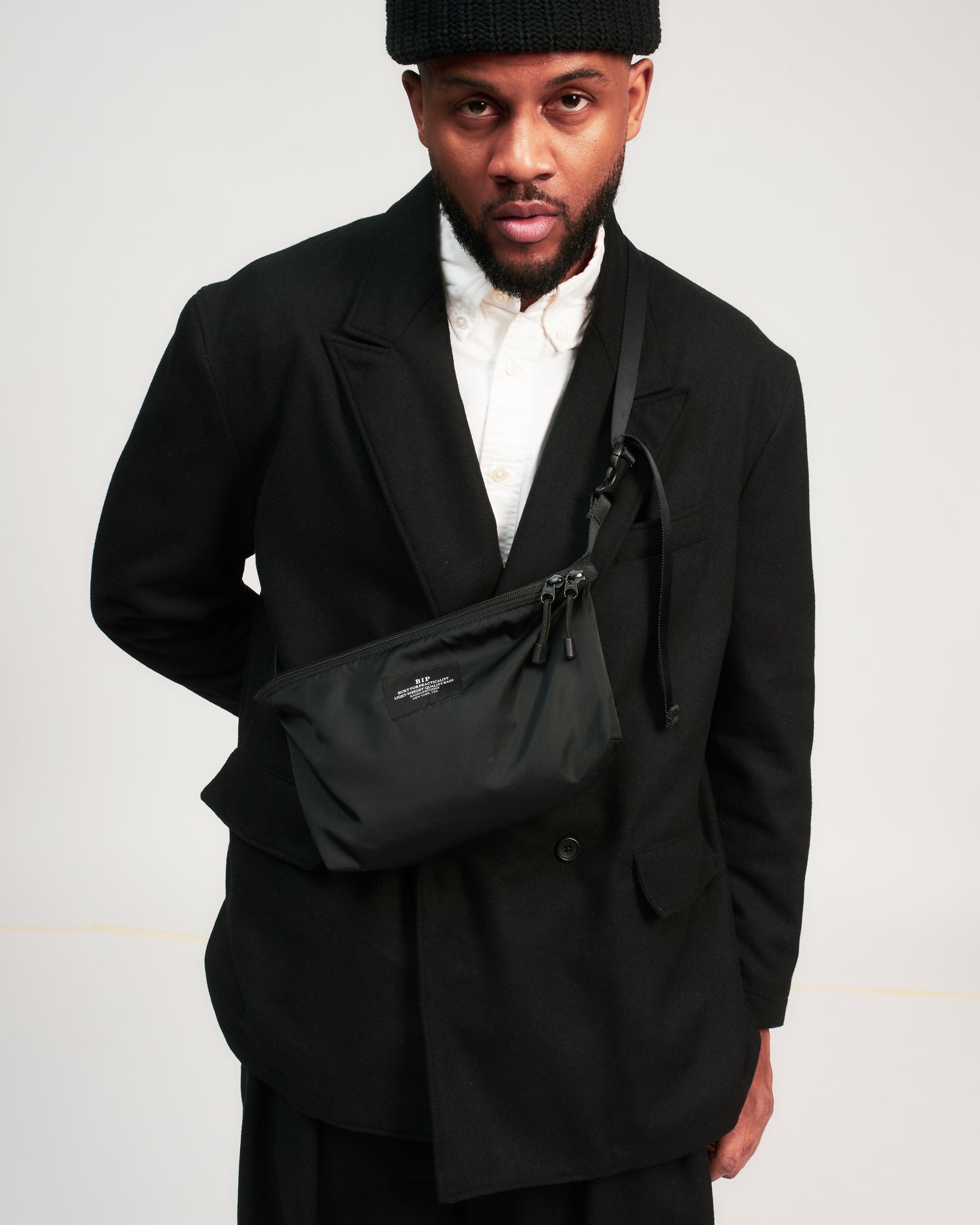 Fannypack Crossbody J - Black - Aura