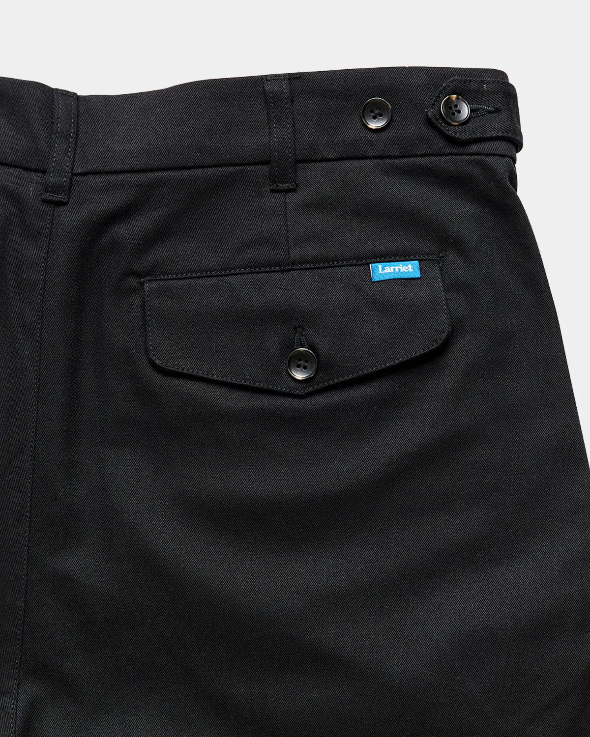 Lyu Short - Black - Aura
