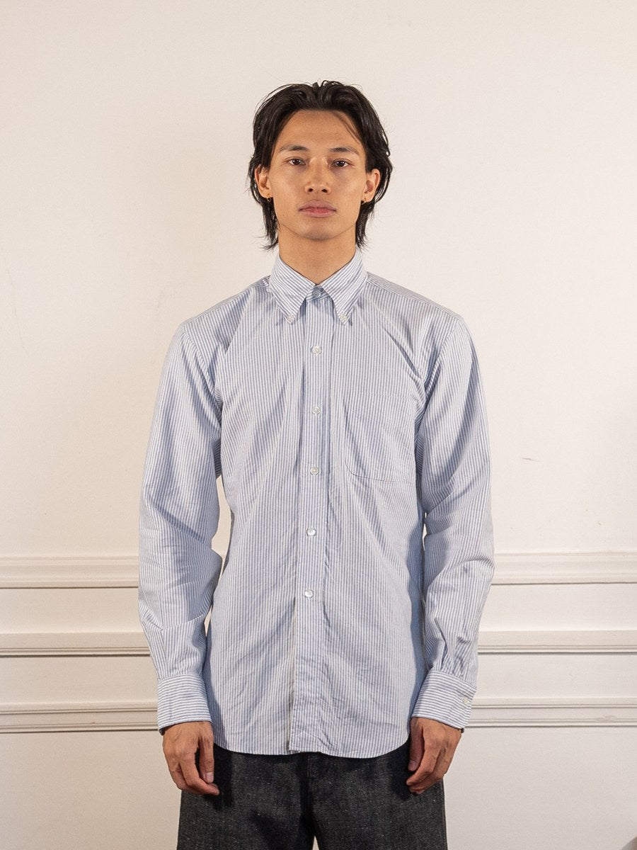 Chemise Kamakura Vintage Ivy University Stripe bleue portée de face