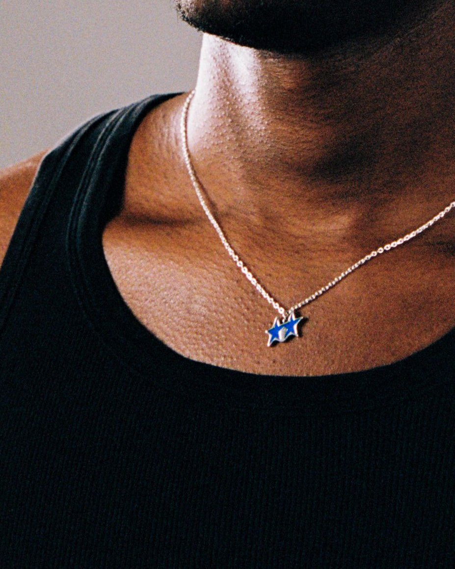 Twojeys Tilted Enameled Necklace porté — photo 2