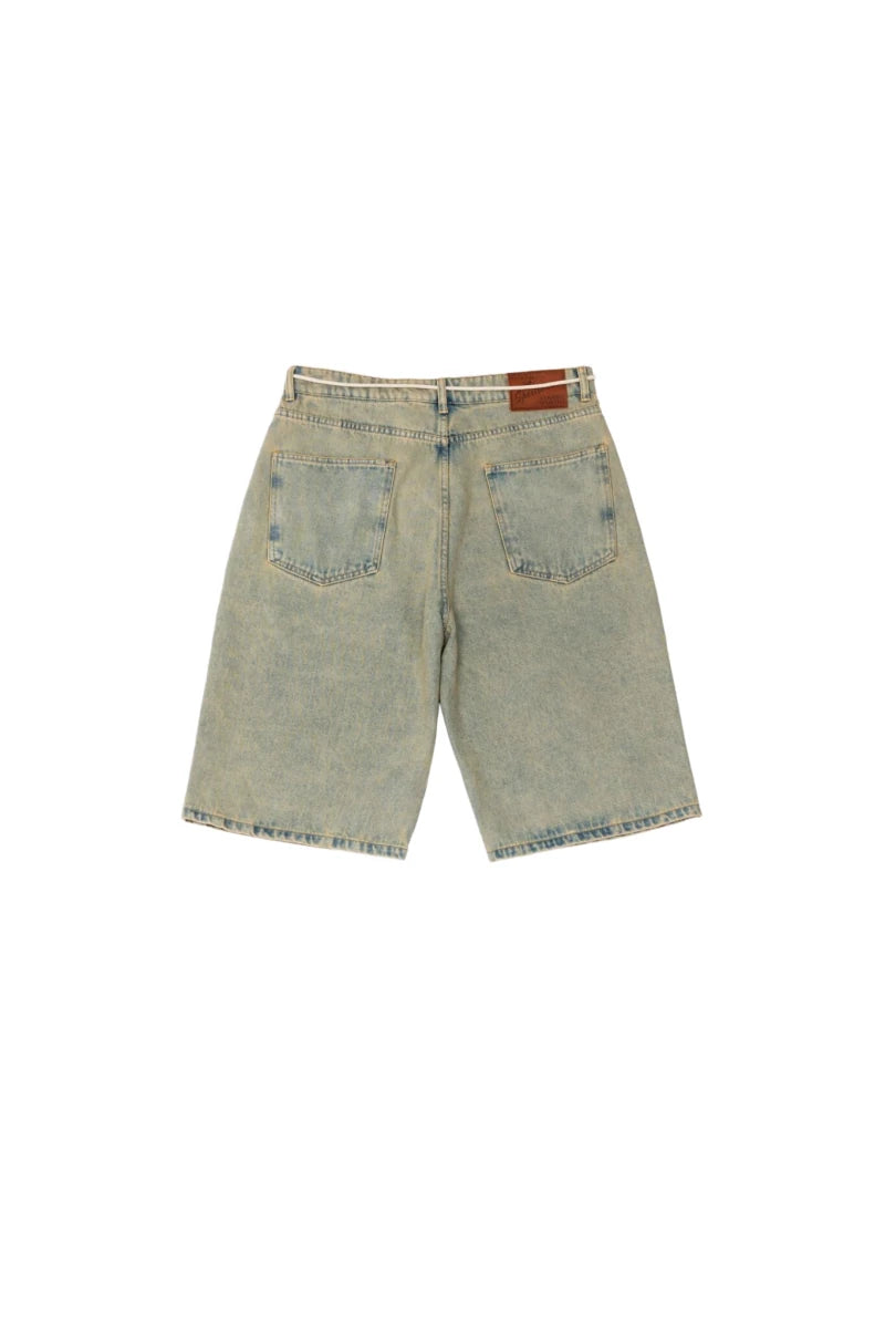 Goodies Sportive Dirty Denim Shorts porté de face