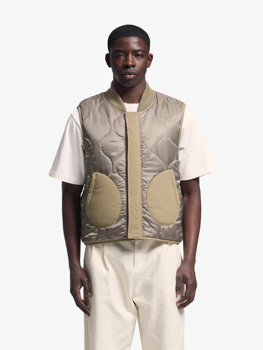 REVERSIBLE PADDED VEST - Olive Green BRAM'S FRUIT - vue portée côté matelassé