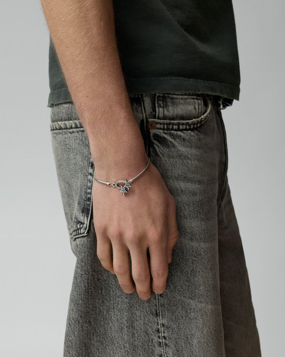 Twojeys Icon Clasp Bracelet porté — photo 2