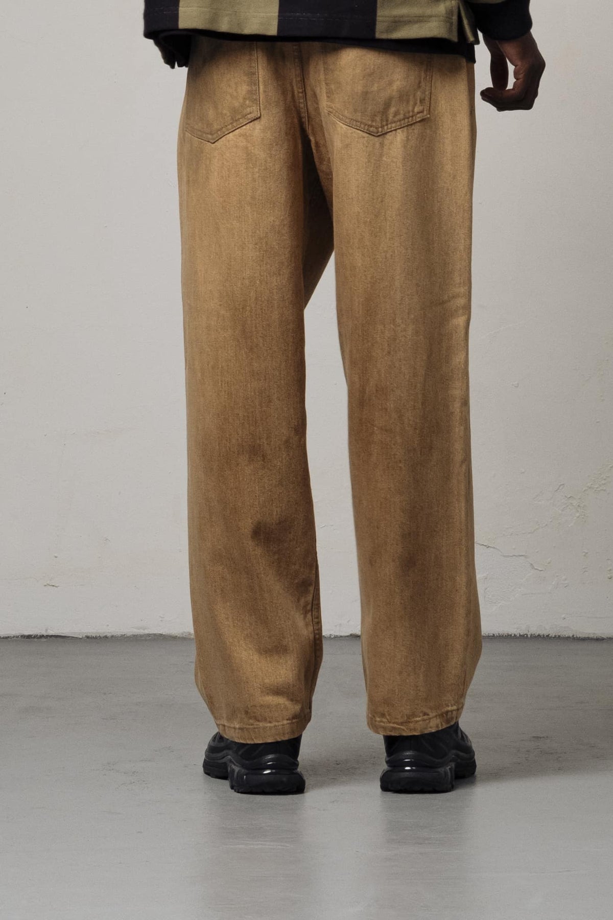 CAMEL DIRTY PANTS - Camel GOODIES SPORTIVE - porté de profil — photo 2
