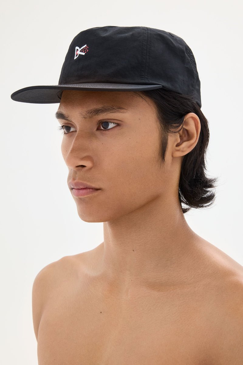 PANELED NYLON HAT - Symbol Black DISTRICT VISION - portée