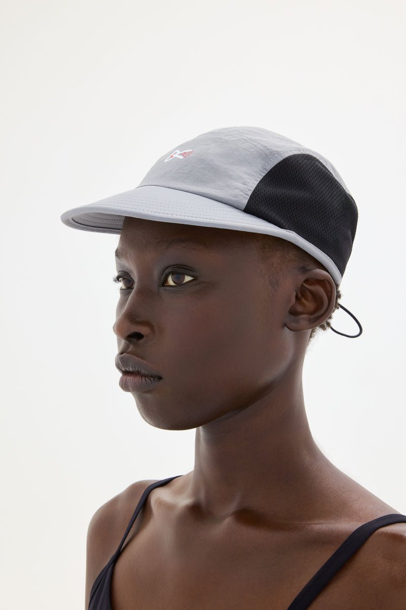 NYLON PANELED MESH HAT - Grey DISTRICT VISION - portée de profil