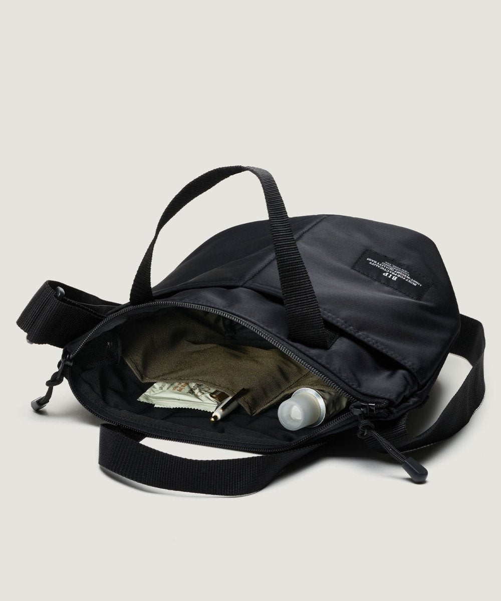 ZIPPER DUFFLE Small Black BAGS IN PROGRESS - vue intérieure ouverte — photo 4