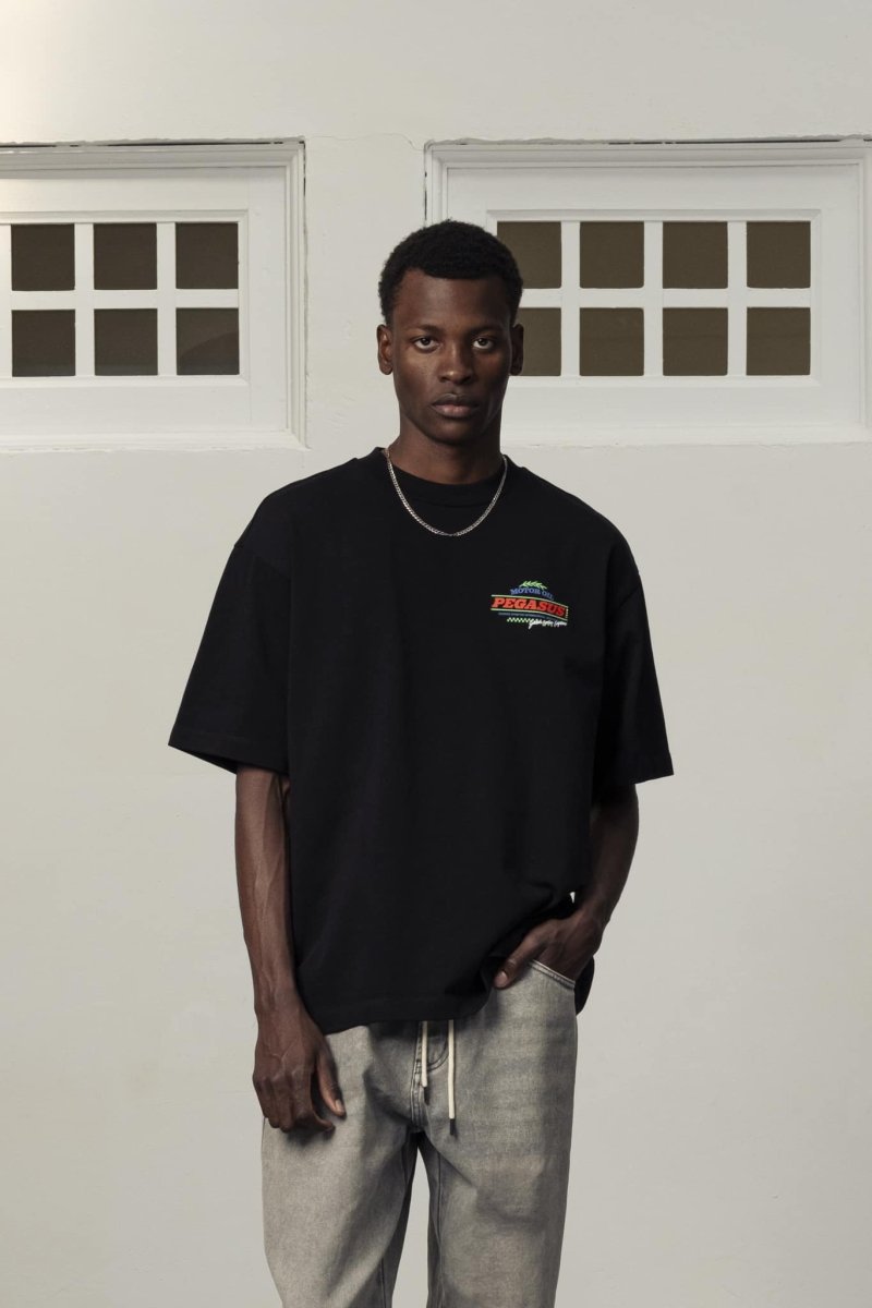 MOTOR OIL BLACK TEE - Black GOODIES SPORTIVE - porté de face