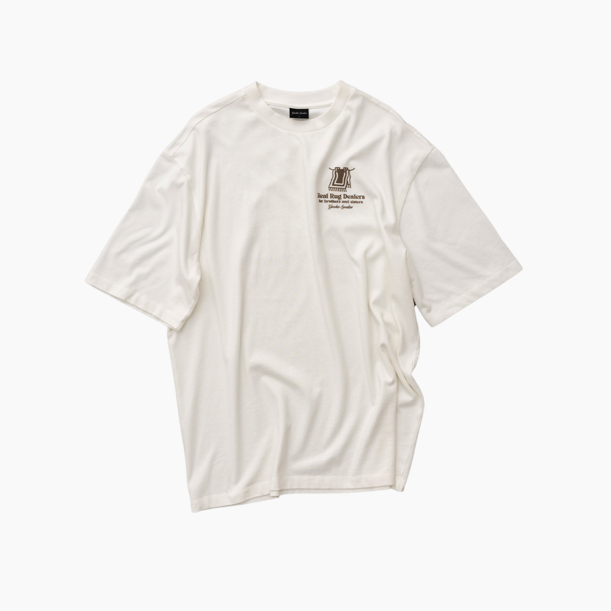 Rug dealer white tee - Aura