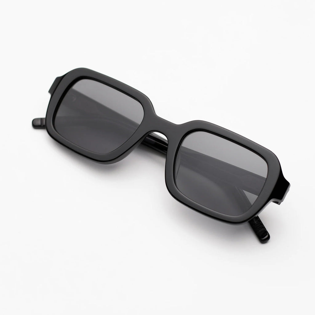 Cascade - Black Acetate / Black Lenses akila