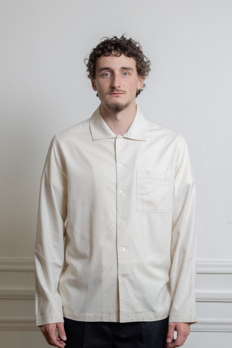  Chemise Another Aspect Shirt 2.1 natural détail col camp et poche
Image  — photo 2