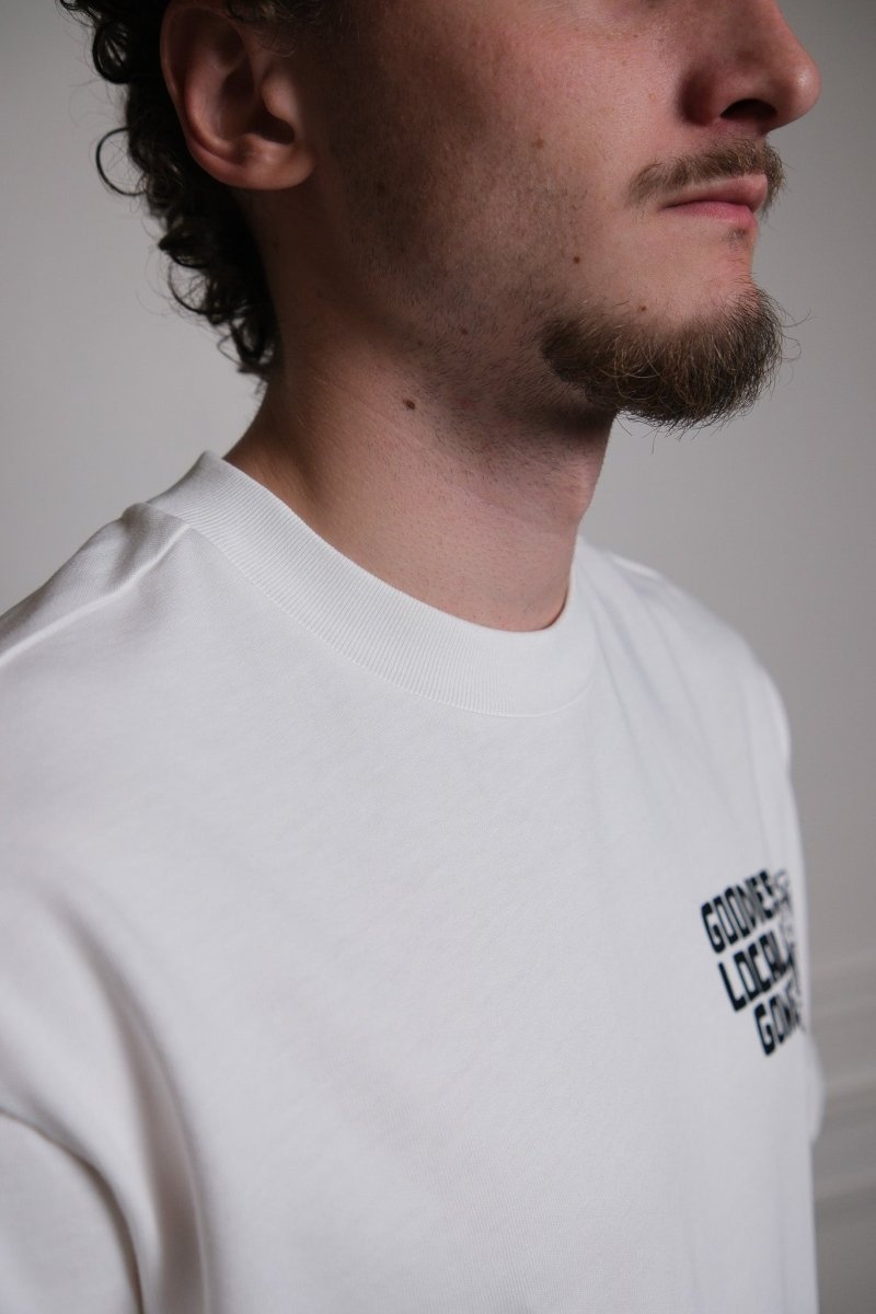 Goodies Sportive Prime Pitch Locals Tee vue de profil