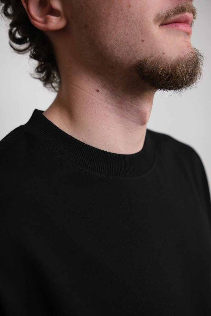 Détail fentes latérales T-shirt YMC Earth Triple coton bio — photo 3