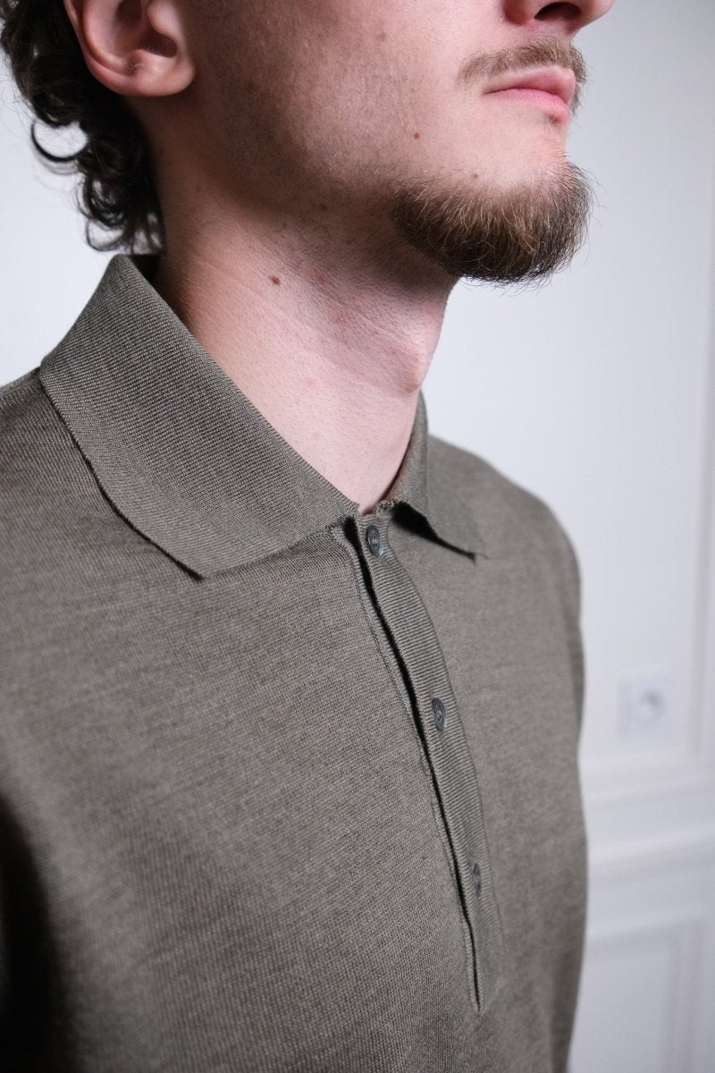 Détail maille mérinos bio polo Another Aspect 2.0 village green — photo 3