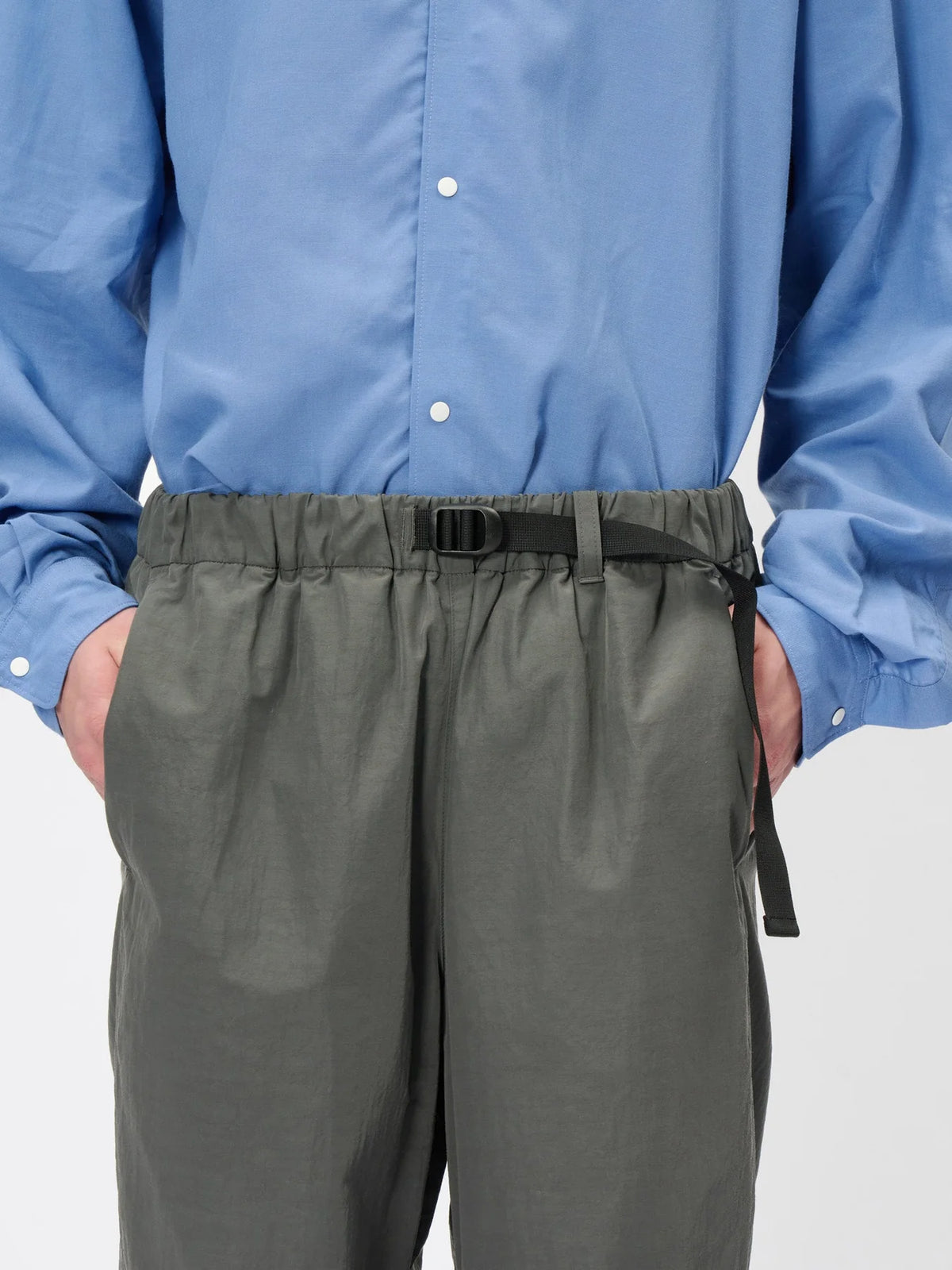 NYLON MULTI PURPOSE PANTS - Dark Heather GOLDWIN - vue de profil — photo 2