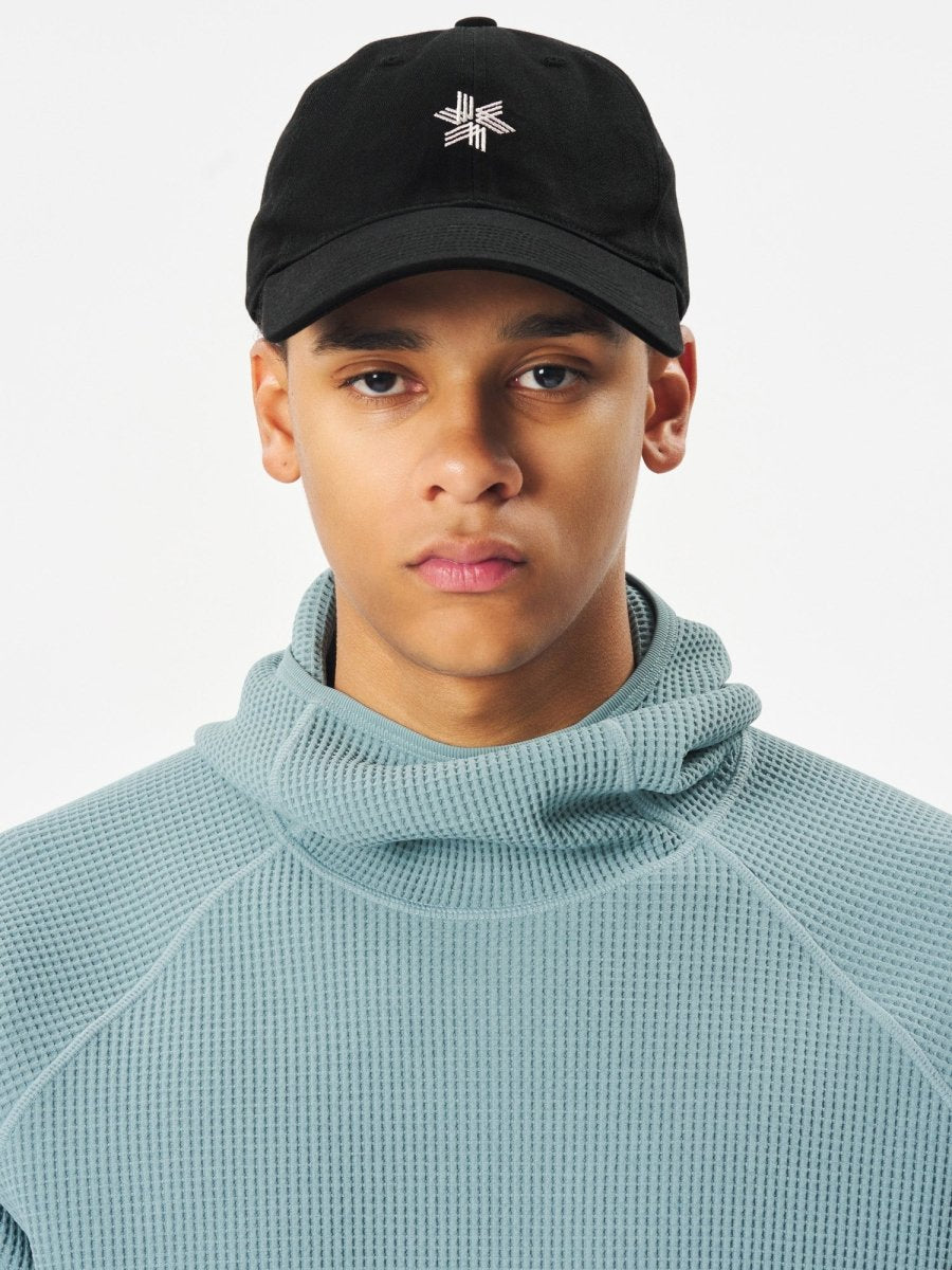 GOLDWIN LOGO COTTON CAP - Black GOLDWIN - vue de face portée