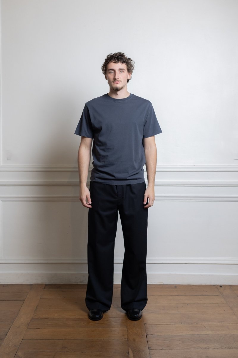 Image 1 : T-shirt Another Aspect 1.0 ombre blue coton bio GOTS porté de face
Image 