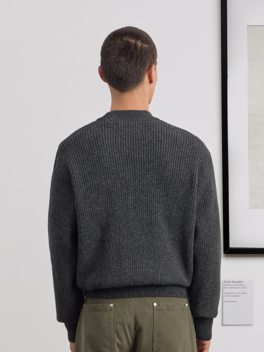 Museum Garments Deck Sweater charcoal en laine d'agneau mérinos - porté, vue 6
