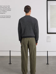 Museum Garments Deck Sweater charcoal en laine d'agneau mérinos - porté, vue 5