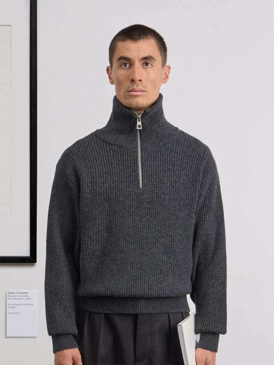 Museum Garments Sailor Sweater charcoal en laine d'agneau mérinos - porté, vue 2
