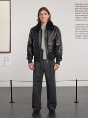 Museum Garments Flight Jacket en cuir de vachette noir - porté, vue 3