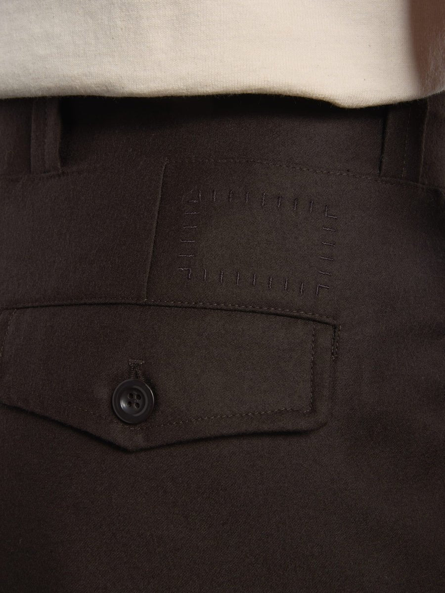 Museum Garments French Military Pants marron foncé en flanelle de laine vierge - porté, vue 4