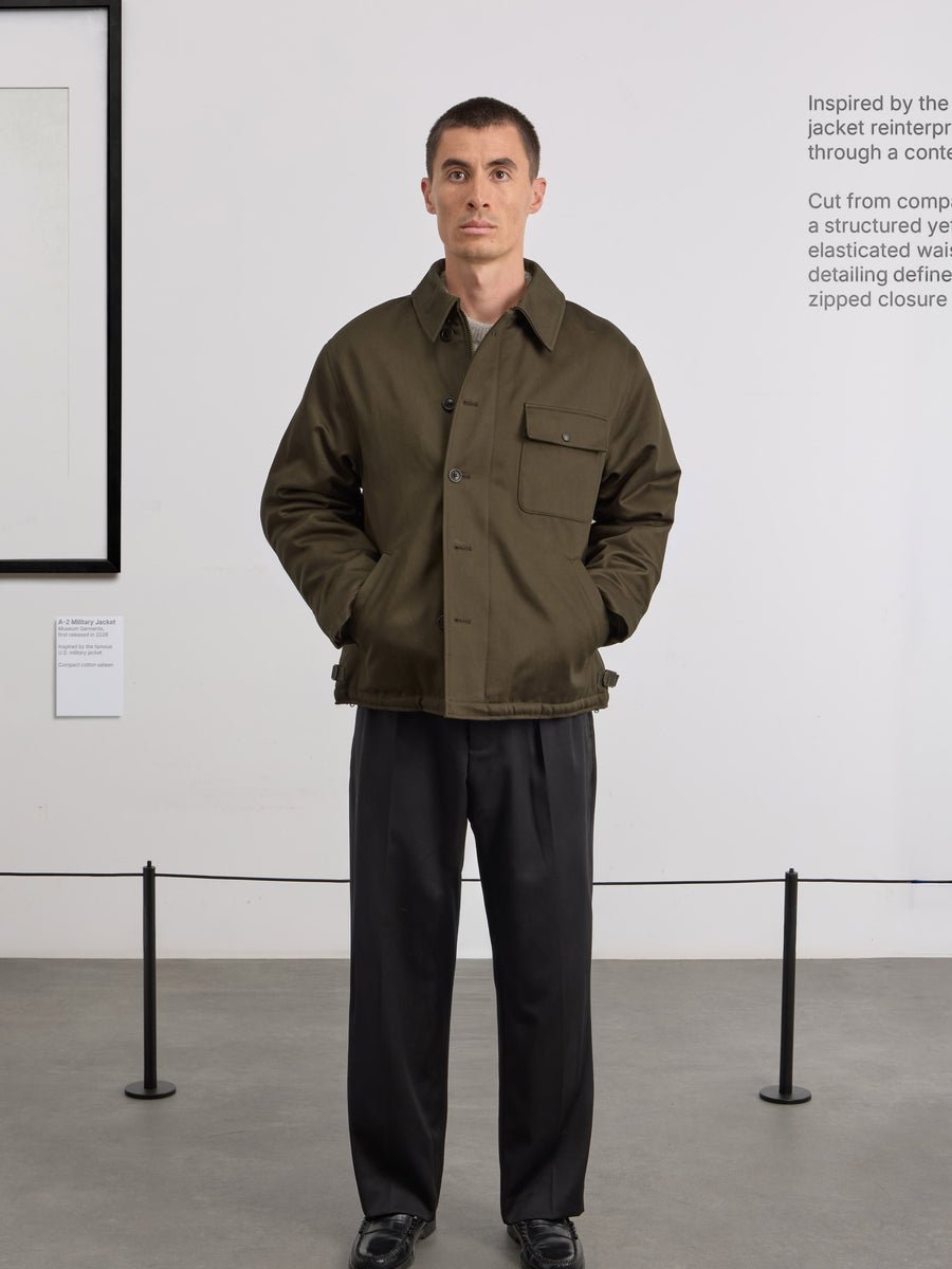 Museum Garments A-2 Military Jacket vert militaire foncé en coton - porté, vue 1