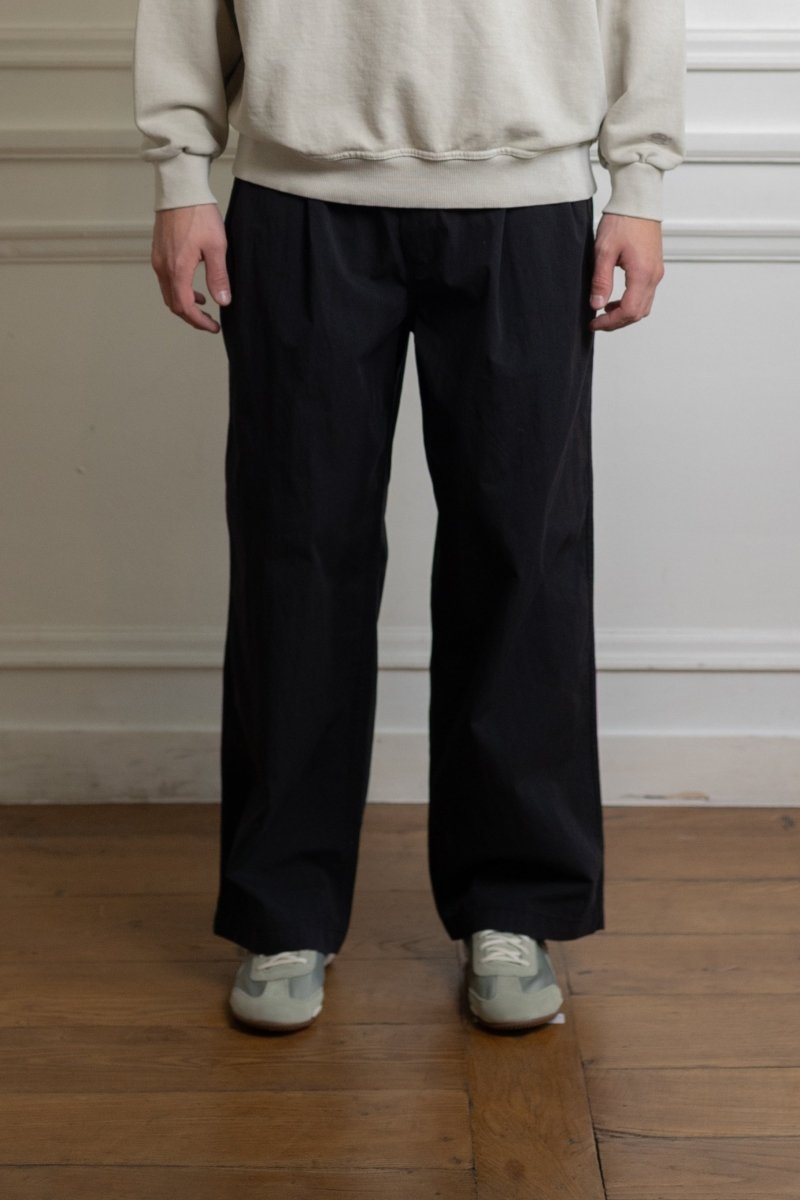  Pantalon noir Kappy Two Tuck Wide CN coton-nylon coupe ample plis frontaux unisexe — photo 2