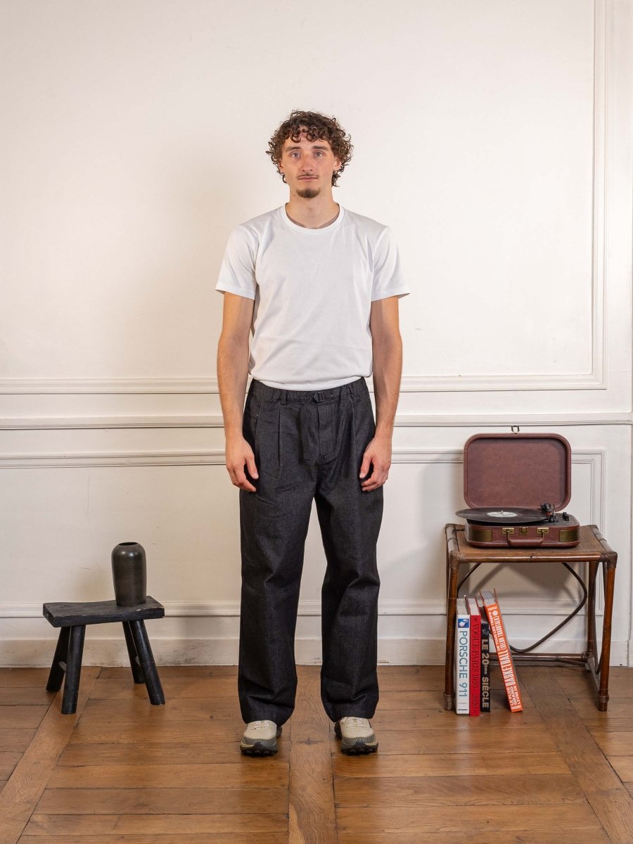 Two Tuck Wide Denim Pants Black