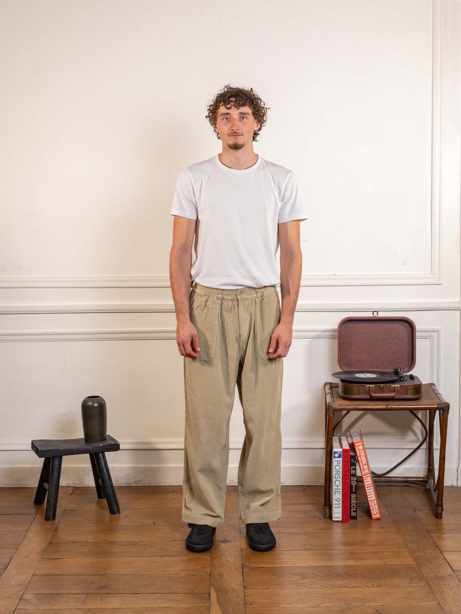 One Tuck Fatigue Corduroy Pants Beige