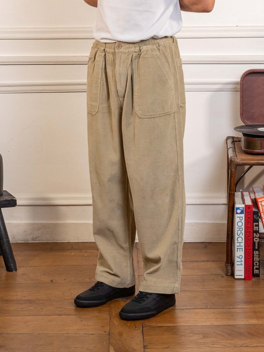 One Tuck Fatigue Corduroy Pants Beige