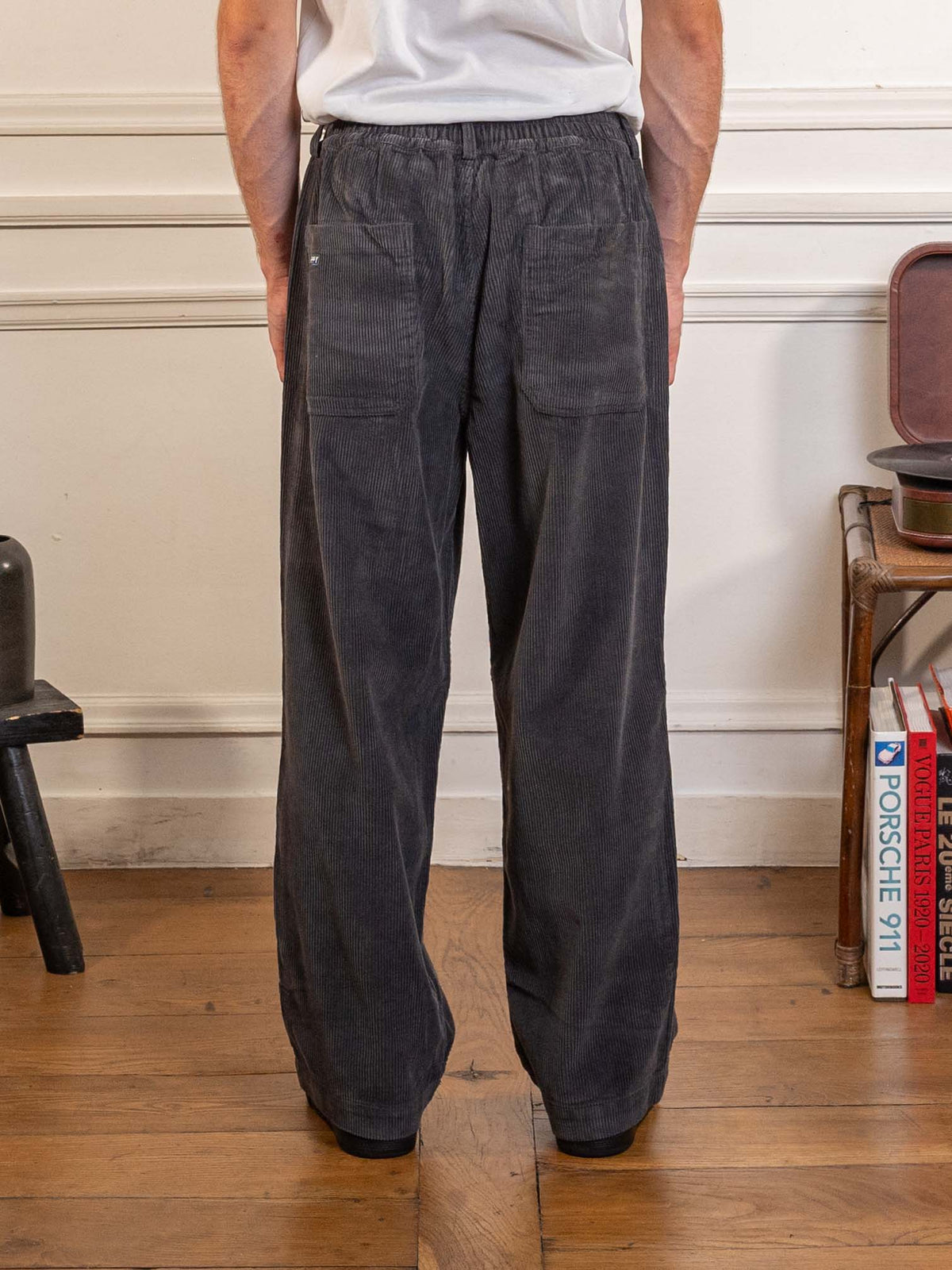 One Tuck Fatigue Corduroy Pants Charcoal