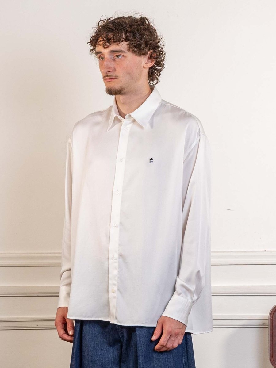 OVERSIZED SHIRT É - WHITE