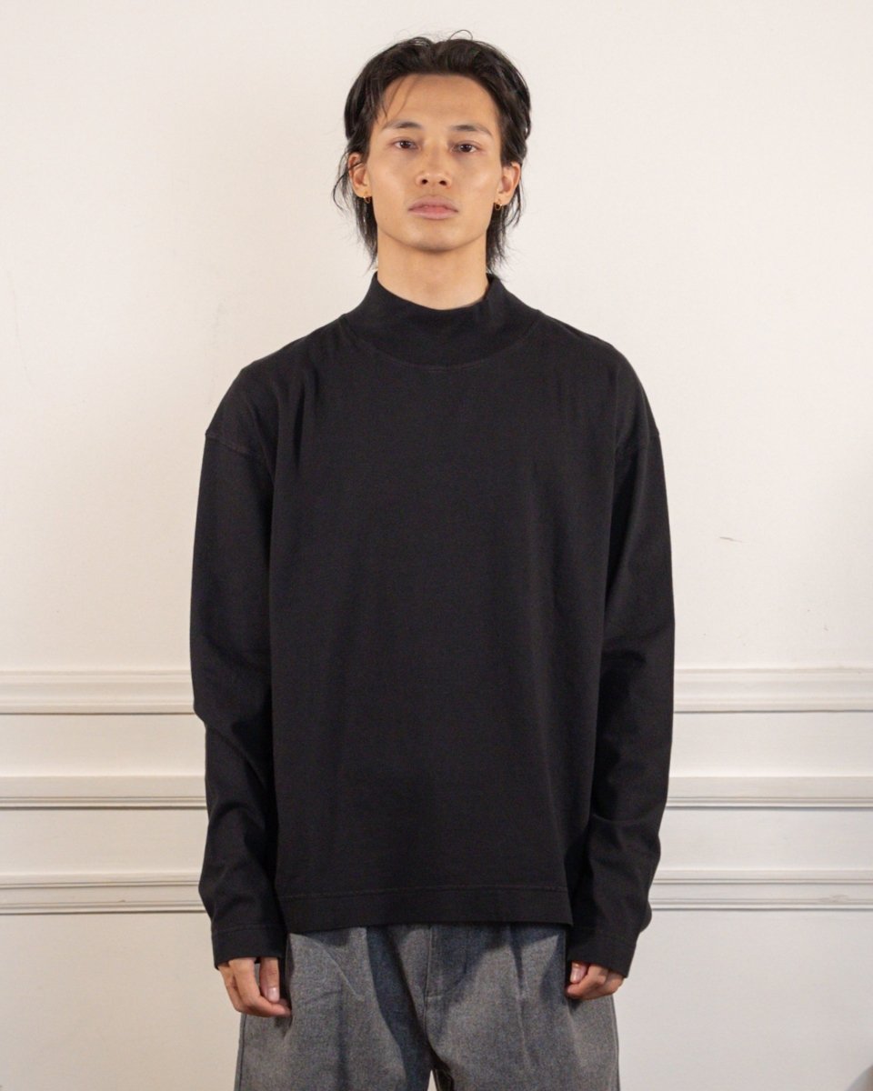 Nest Mock Neck T-shirt - Faded Black