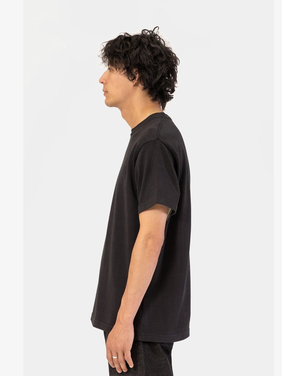 Super Weight T-Shirt Power Goods black, porté, vue de profil