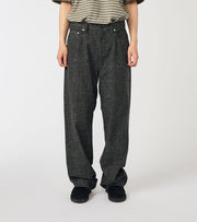 SELVAGE DENIM PANTS - Black NANAMICA - vue de face portee