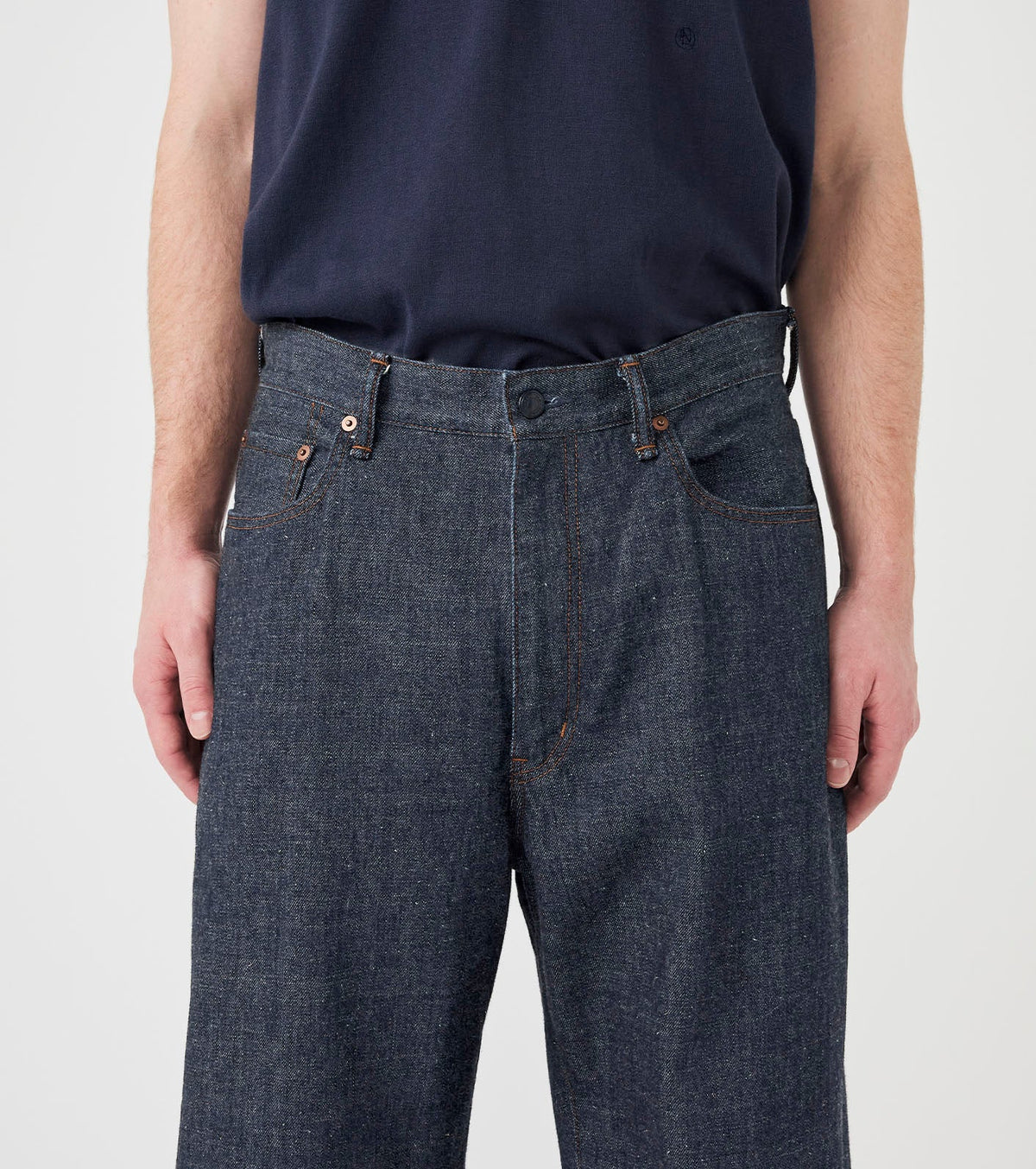 SELVAGE DENIM PANTS - Indigo NANAMICA - detail taille de face