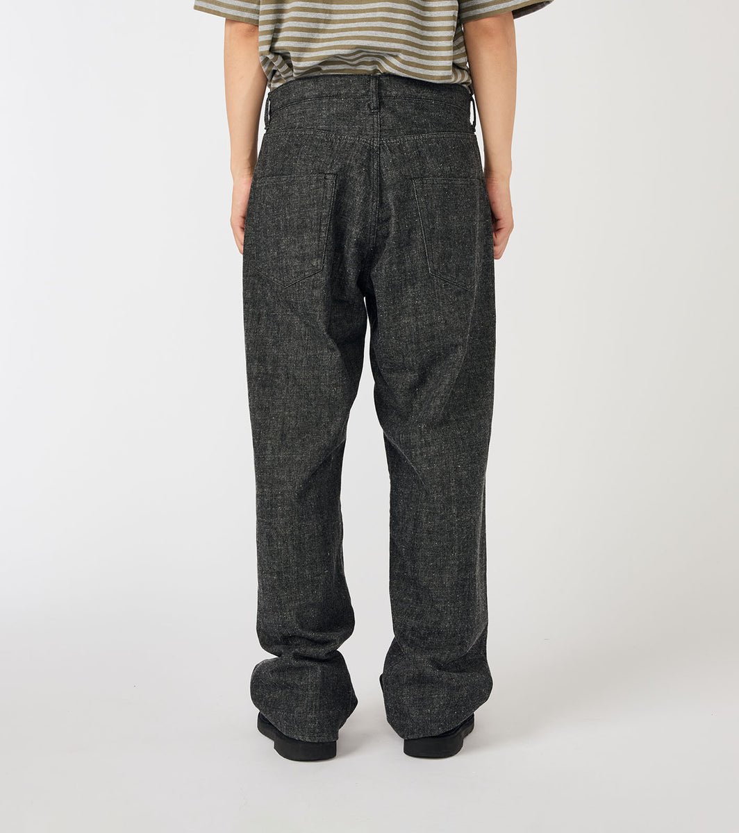 SELVAGE DENIM PANTS - Black NANAMICA - vue de dos portee