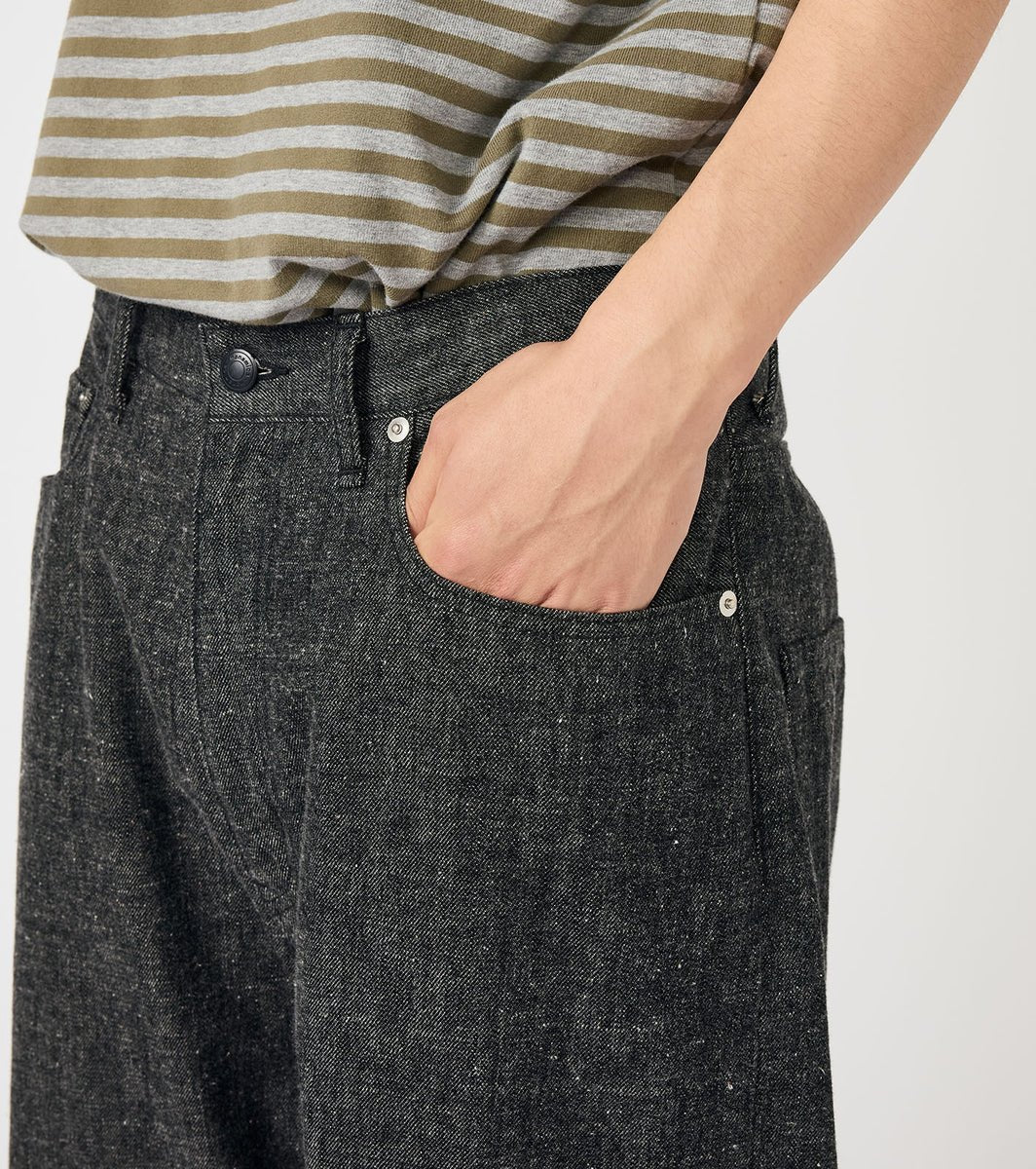 SELVAGE DENIM PANTS - Black NANAMICA - detail poche avant main dans la poche