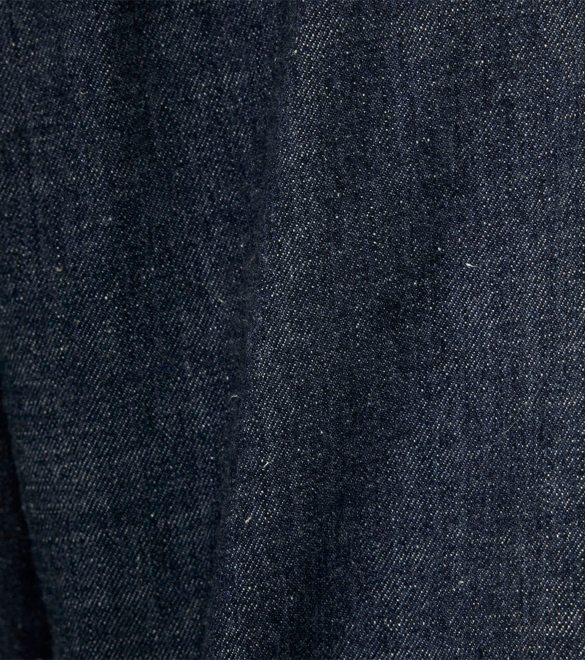 SELVAGE DENIM PANTS - Indigo NANAMICA - gros plan sur la trame en coton nep