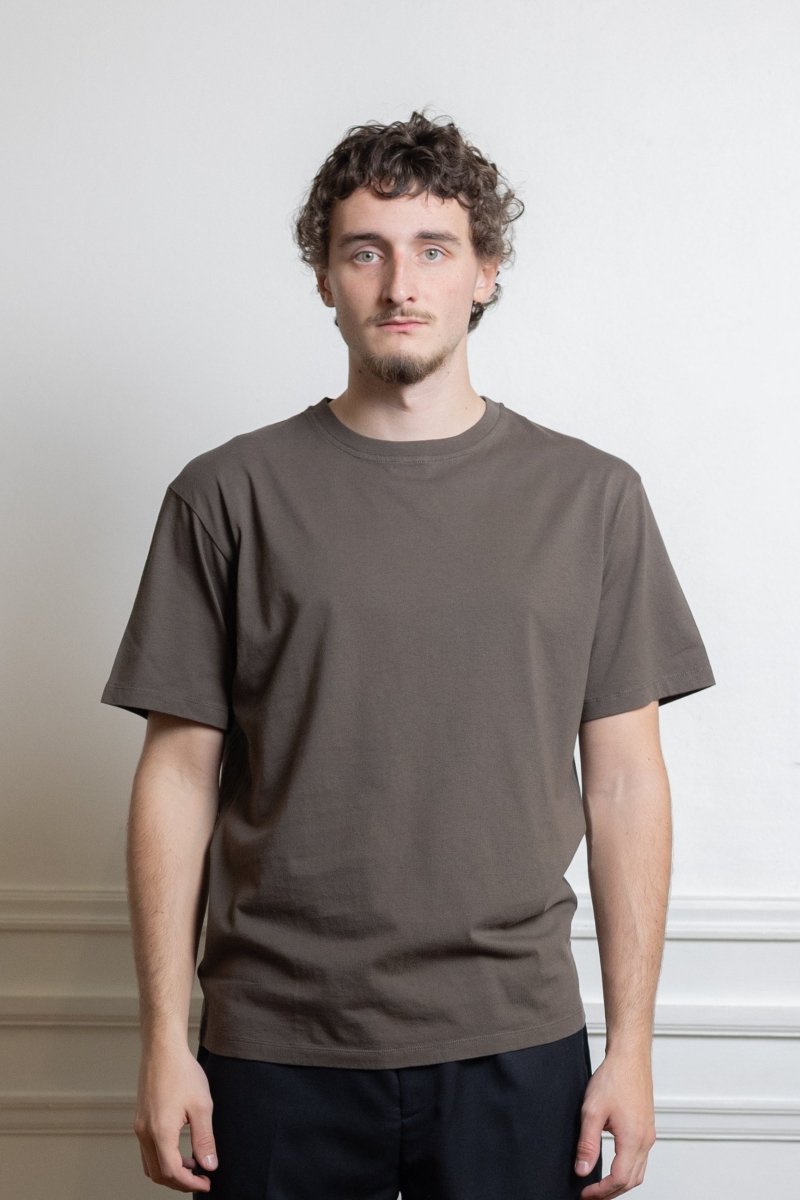 T-shirt Another Aspect 1.0 brown détail col rond côtelé
Image 