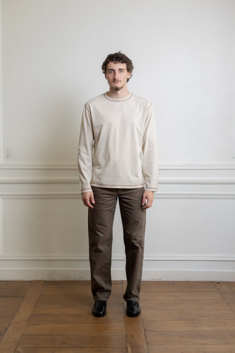 T-shirt manches longues Another Aspect 3.0 gris burnt red coton bio porté de face
Image