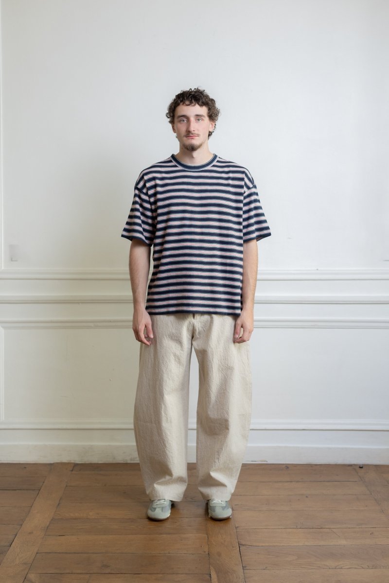  T-shirt oversize YMC Triple rayures jacquard navy porté de face
Image — photo 1