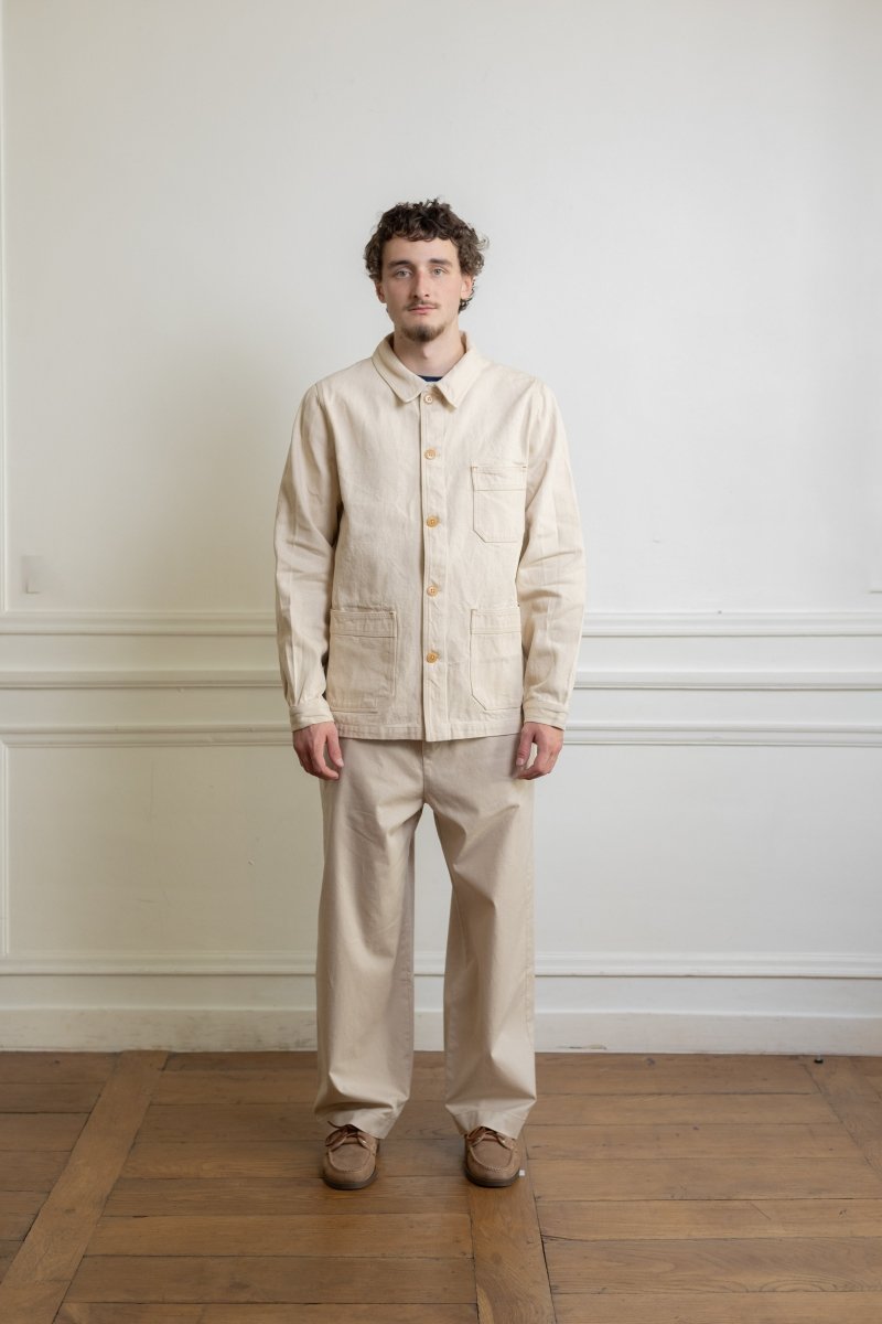 Veste de travail Le Mont Saint Michel Volci offwhite coton portée de face
